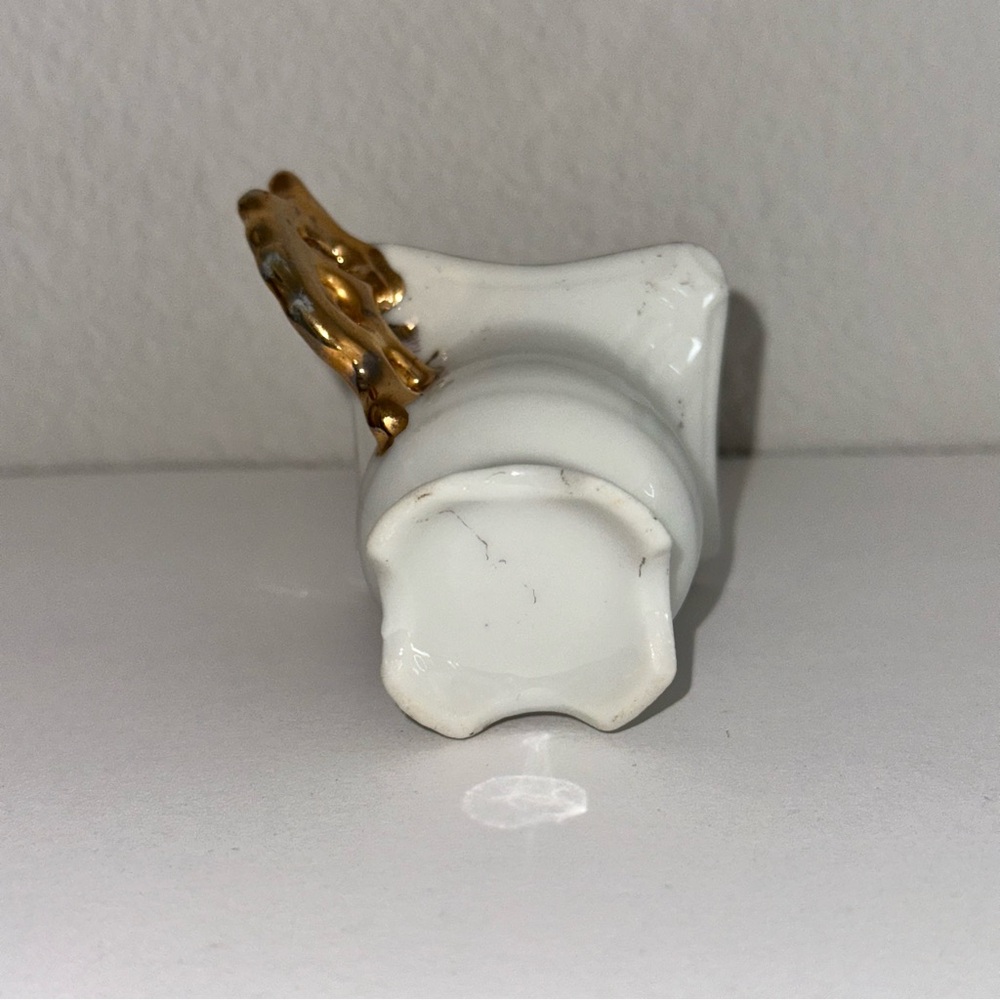 Floral Porcelain Candleholder with Gold Handle - Picture 5 of 5